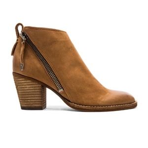 Dolce vita camel booties
